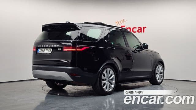 Land Rover Discovery 5 2022 — ფოტო 2/20