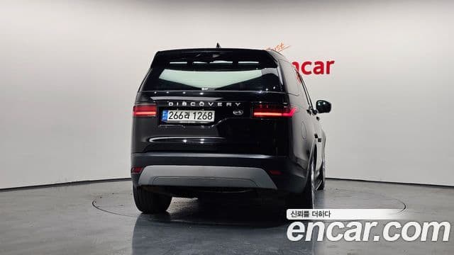 Land Rover Discovery 5 2022 — ფოტო 4/20