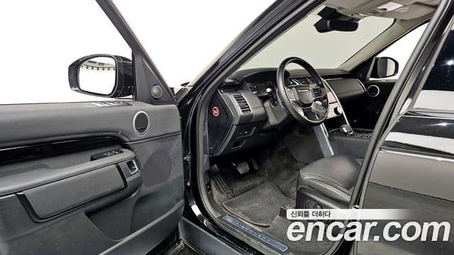Land Rover Discovery 5 2022 — ფოტო 10/20