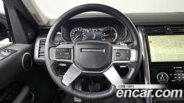 Land Rover Discovery 5 2022 — ფოტო 13/20