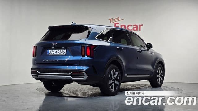 Kia Sorento 2021 — Фото 2/20