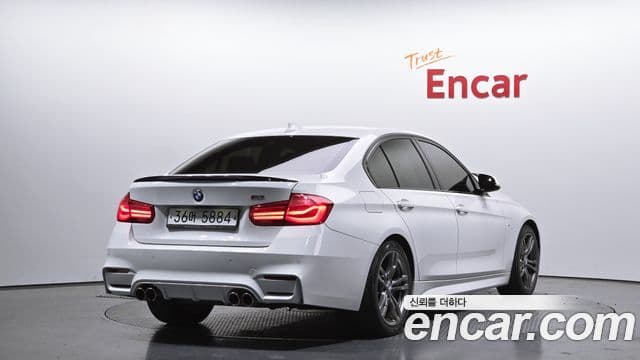 BMW 3 Series 2018 — ფოტო 2/20