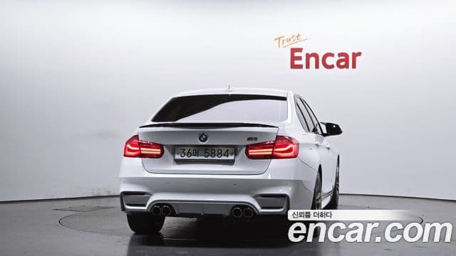 BMW 3 Series 2018 — ფოტო 4/20