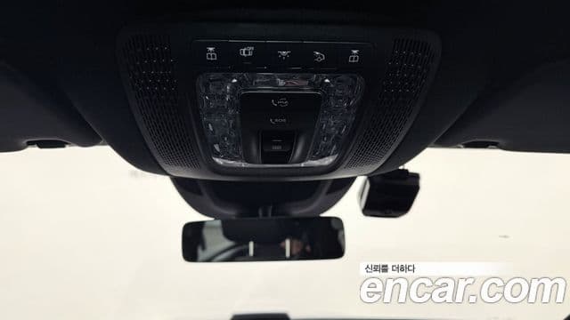 Mercedes-Benz GLE-Class 2022 — ფოტო 17/20