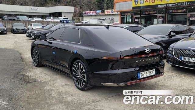 Hyundai Grandeur Hybrid 2023 — ფოტო 19/20