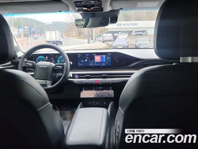 Hyundai Grandeur Hybrid 2023 — ფოტო 8/20