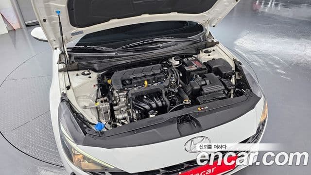 Hyundai The New Avante Hybrid 2020 — ფოტო 8/20