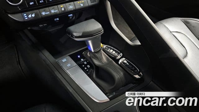 Hyundai The New Avante Hybrid 2020 — ფოტო 14/20