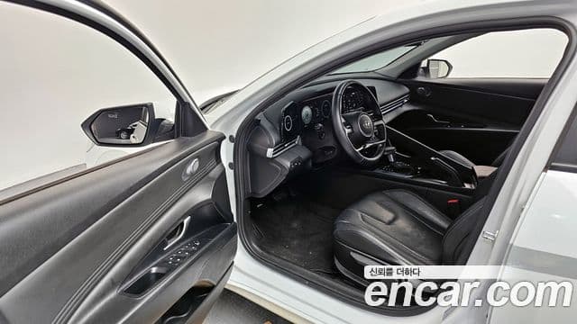 Hyundai The New Avante Hybrid 2020 — ფოტო 12/20