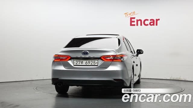 Toyota Camry 2018 — Photo 11/20