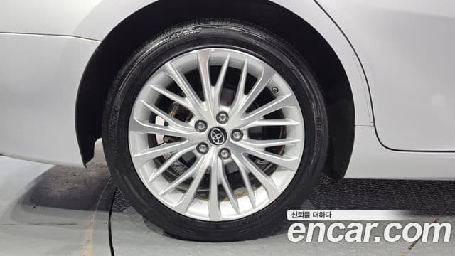 Toyota Camry 2018 — Photo 10/20