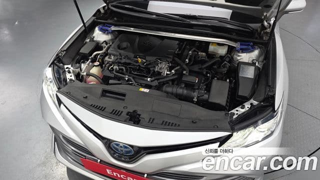 Toyota Camry 2018 — Photo 19/20