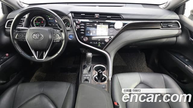 Toyota Camry 2018 — Photo 14/20