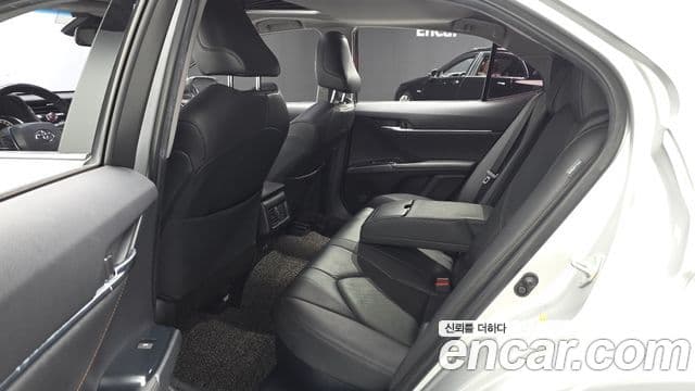 Toyota Camry 2018 — Photo 3/20