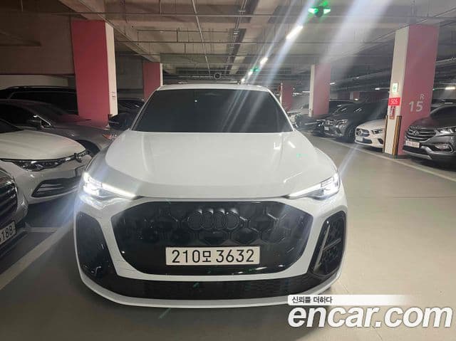 Audi Q5 2025 — фото 1 из 11