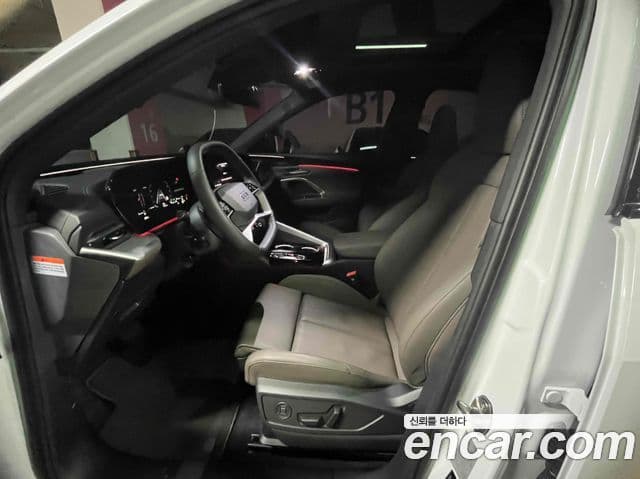 Audi Q5 2025 — Şəkil 8/11