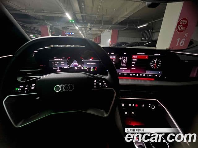 Audi Q5 2025 — фото 9 из 11