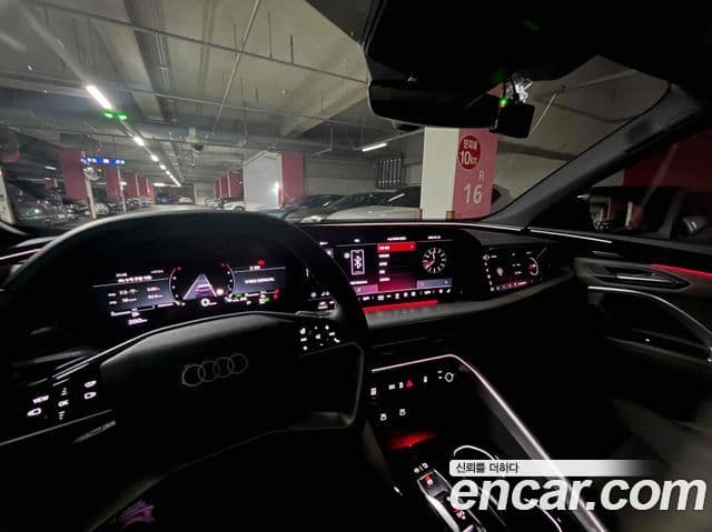 Audi Q5 2025 — фото 10 из 11