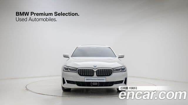 BMW 5 Series 2023 — ფოტო 2/20