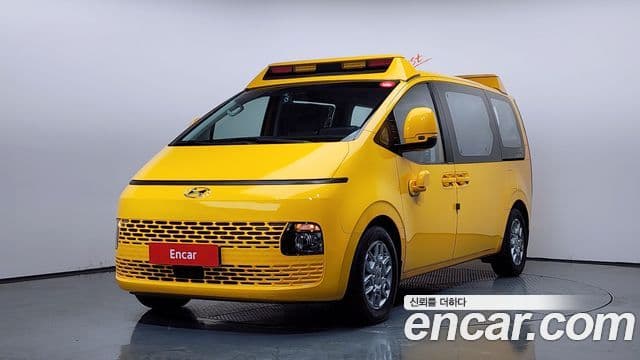 Hyundai Staria 2022 — ფოტო 1/20