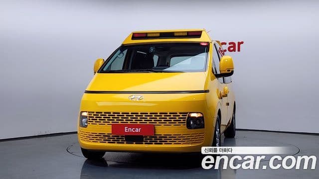 Hyundai Staria 2022 — ფოტო 3/20