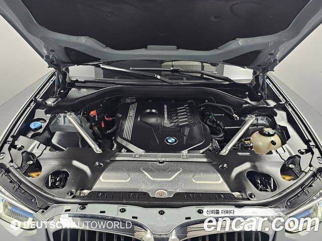 BMW X4 2022 — Photo 11/20