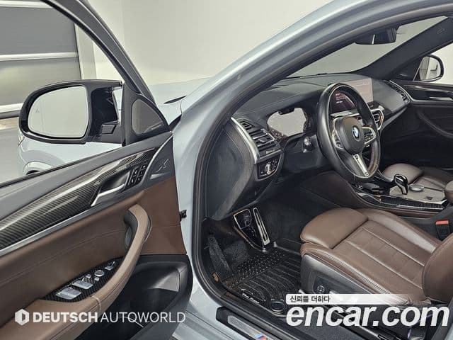 BMW X4 2022 — Photo 8/20