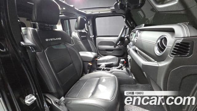 Jeep Wrangler 2021 — Photo 9/20