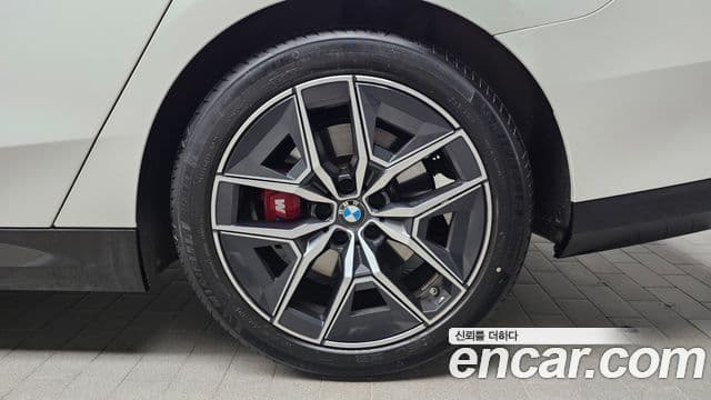 BMW 5 Series 2024 — Şəkil 5/20