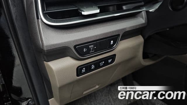 Kia Carnival 2024 — Şəkil 18/20