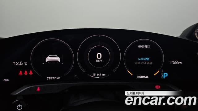 Porsche Taycan 2021 — ფოტო 19/20