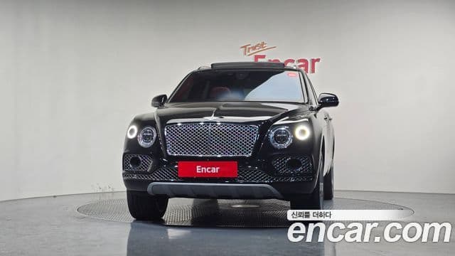 Bentley Bentayga 2018 — Photo 16/20