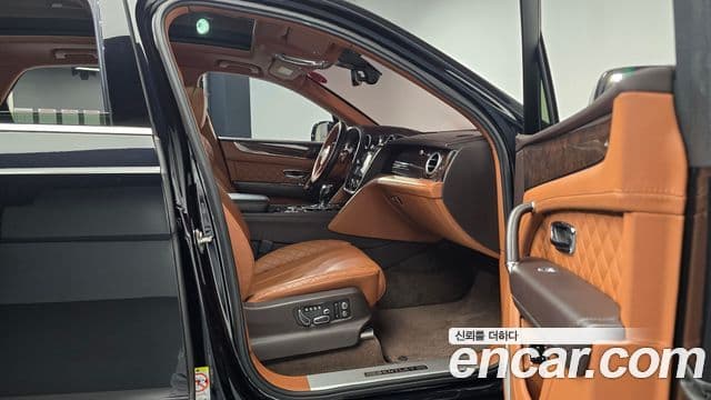 Bentley Bentayga 2018 — Photo 5/20