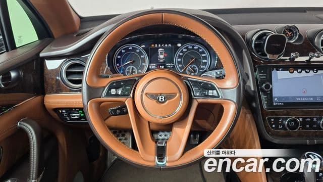 Bentley Bentayga 2018 — Photo 15/20