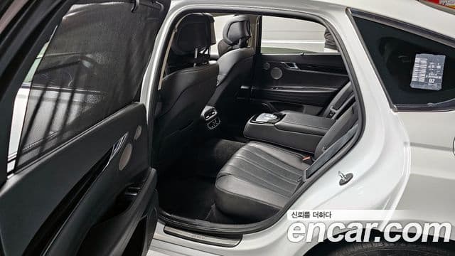 Genesis Electrified G80 2021 — Şəkil 11/20