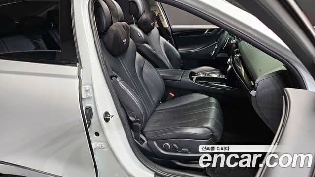 Genesis Electrified G80 2021 — Şəkil 12/20