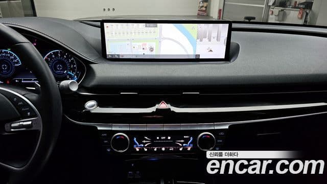 Genesis Electrified G80 2021 — Şəkil 19/20