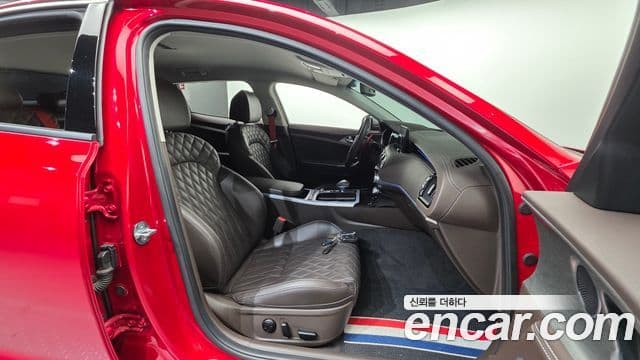 Kia Stinger 2021 — Şəkil 10/20