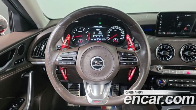 Kia Stinger 2021 — Şəkil 14/20