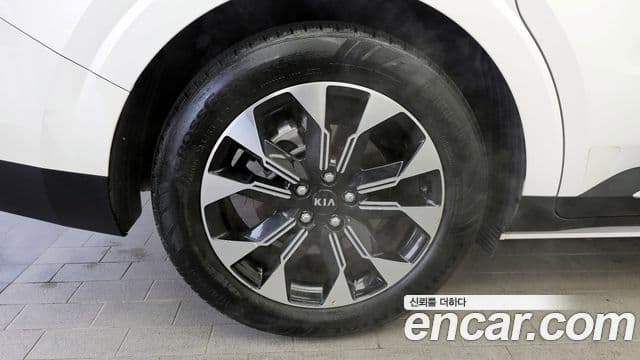 Kia Carnival 2020 — ფოტო 5/20