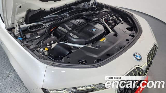 BMW 7 Series 2023 — Photo 13/20