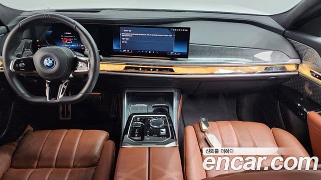BMW 7 Series 2023 — Photo 9/20