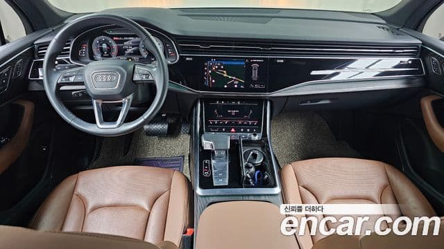 Audi Q7 2021 — Şəkil 10/20