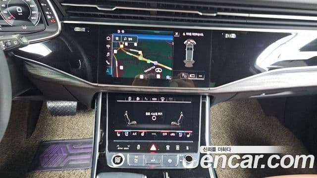 Audi Q7 2021 — Şəkil 15/20