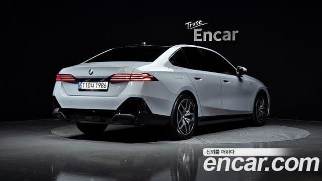 BMW 5 Series 2025 — ფოტო 2/20