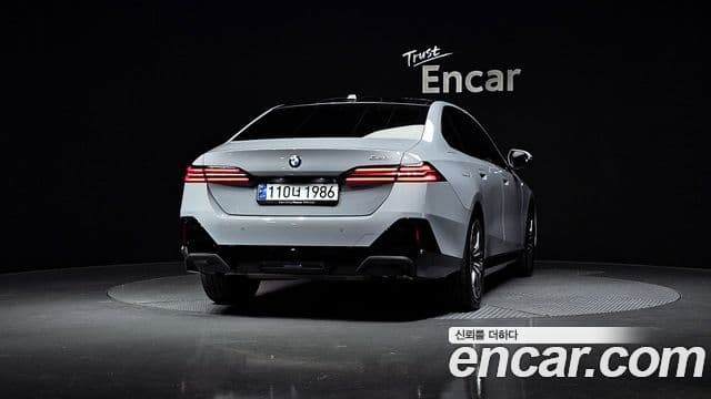BMW 5 Series 2025 — ფოტო 4/20