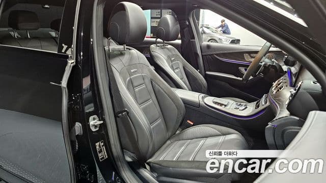 Mercedes-Benz E-Class 2023 — Фото 8/20