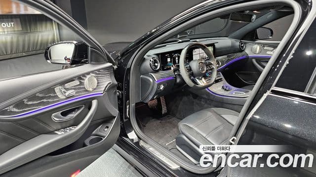 Mercedes-Benz E-Class 2023 — Фото 10/20