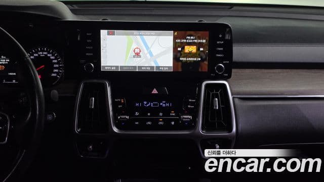 Kia Sorento 2023 — фото 14 из 20