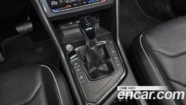 Volkswagen Tiguan Allspace 2022 — Şəkil 9/20
